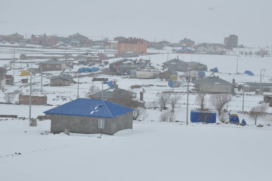 Tipi hayatı perişan etti. 47 köy yolu kapandı 7